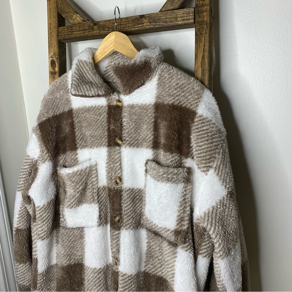 SHEIN Plaid Shacket - Picture 2 of 5